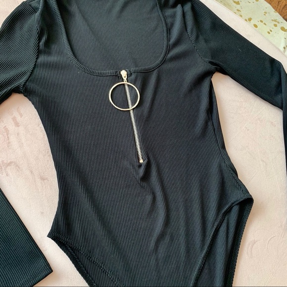 Nasty Gal black zip front scoop neck ribbed bodysuit - Picture 4 of 4